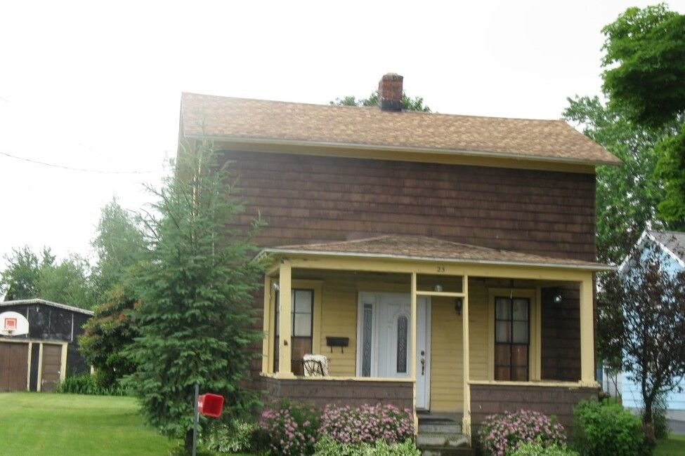 Property Photo: 25 Bothel Street PA 16428