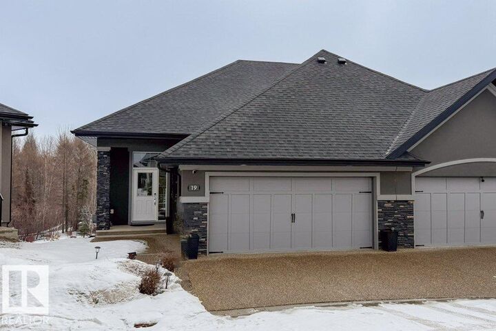 Photo de la propriété: 20425 93 Avenue NW 19 AB T5T 7C7