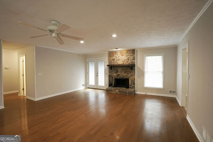 Property Photo:  2201 Meadow Wood Court  GA 30062 