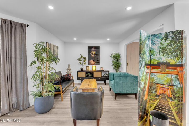 Property Photo:  500 Thunderbird Drive 105  TX 79912 