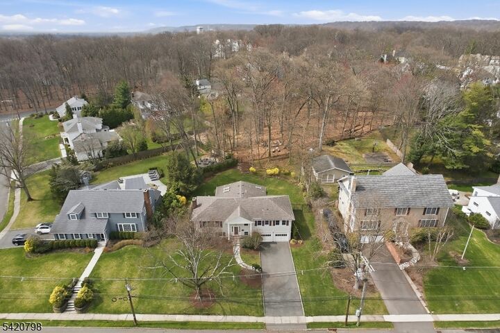 Property Photo:  61 Barchester Way  NJ 07090 