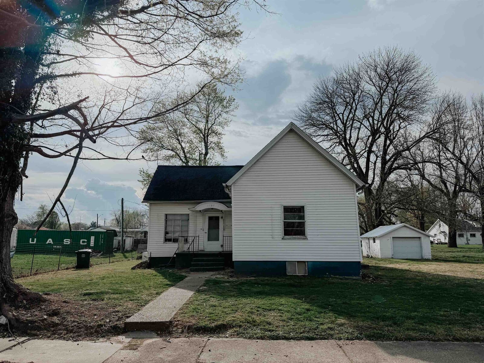 Property Photo:  1107 N Adams Street  KY 42459 