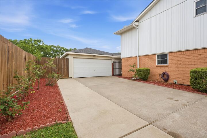 Property Photo:  15319 Seahorse Drive  TX 77062 