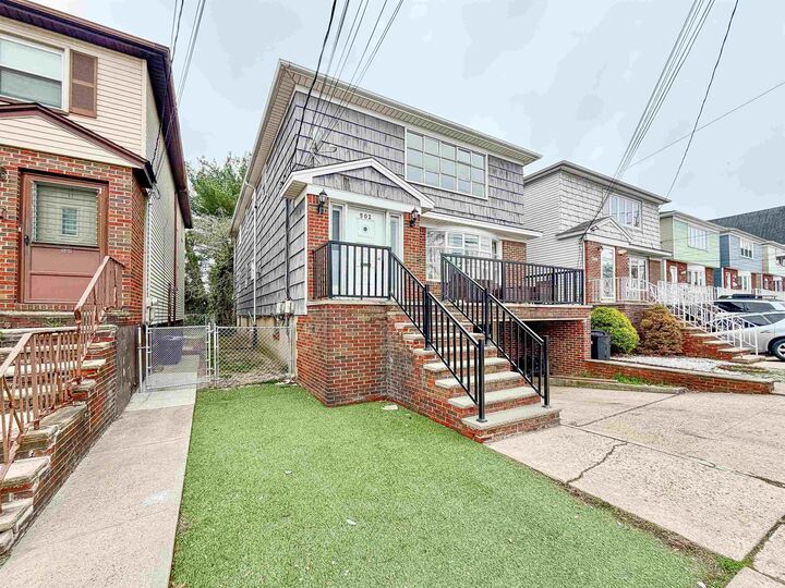 Property Photo:  502 Avenue E 2  NJ 07002 