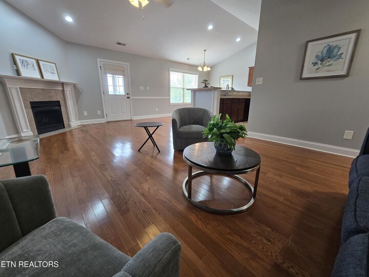 Property Photo: 5914 Pebble Run Way TN 37918