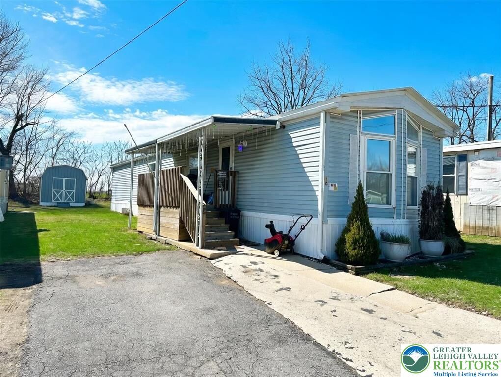 Property Photo:  10 Roth Avenue  PA 19539 