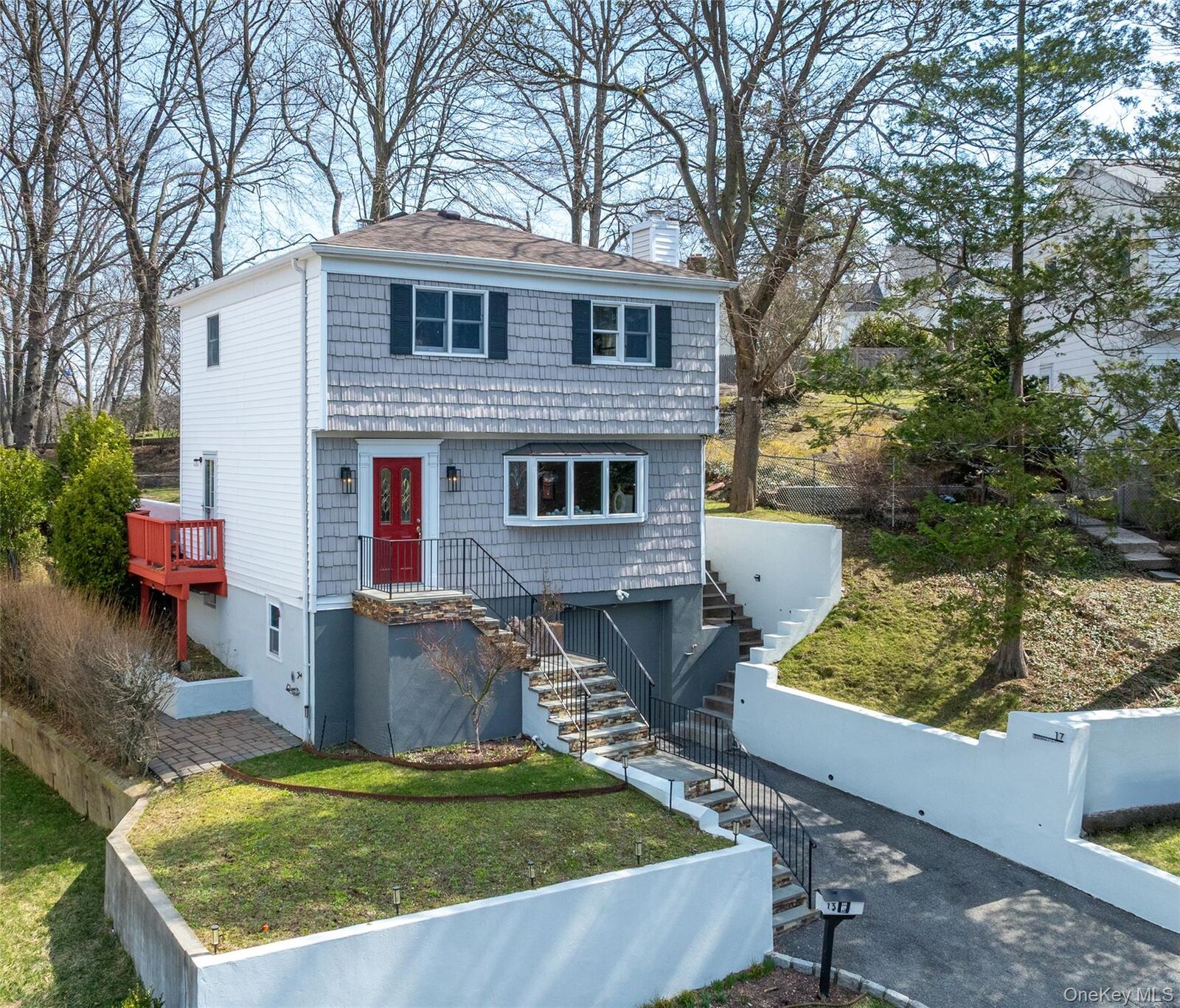 Property Photo:  13 Irvington Street  NY 10522 