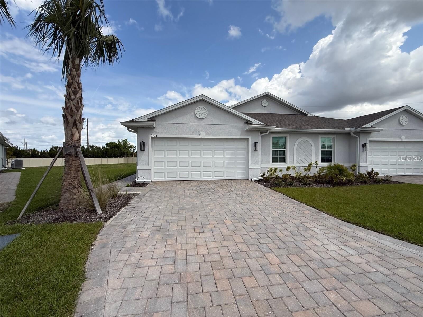 Property Photo: 9404 Sunbeam Circle FL 33950