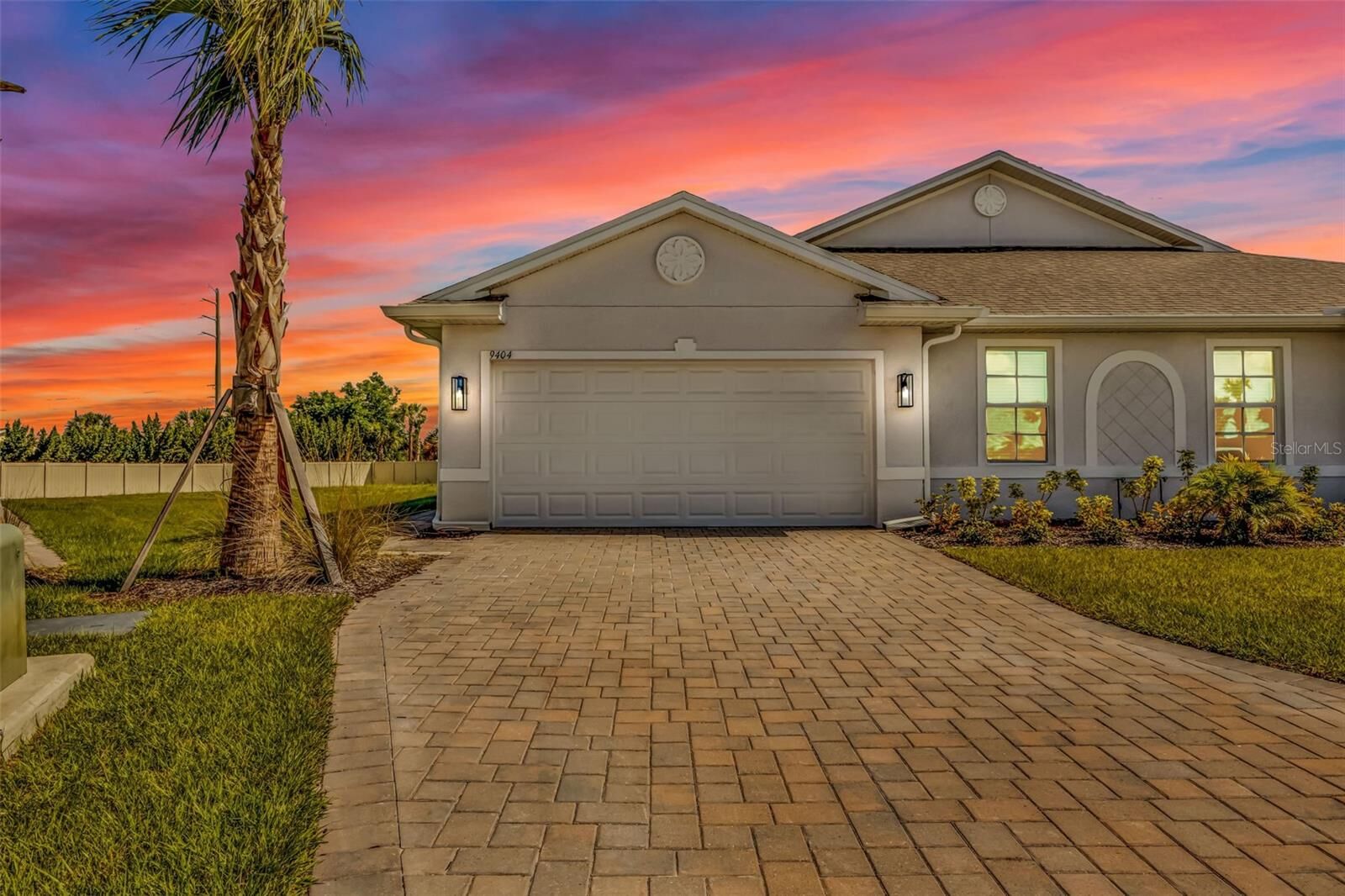 Property Photo:  9404 Sunbeam Circle  FL 33950 