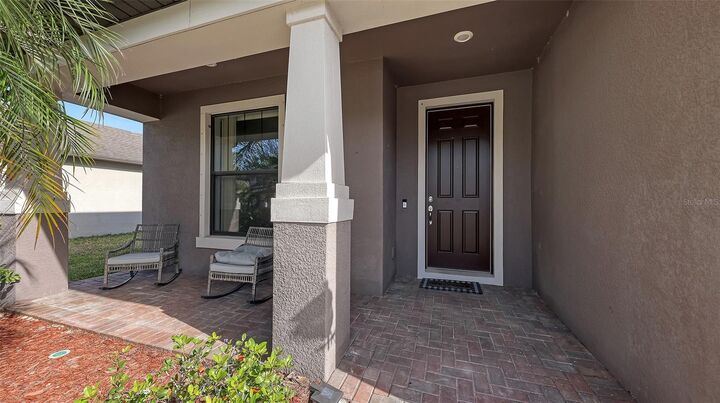 Property Photo:  2446 Carnation Court  FL 34289 