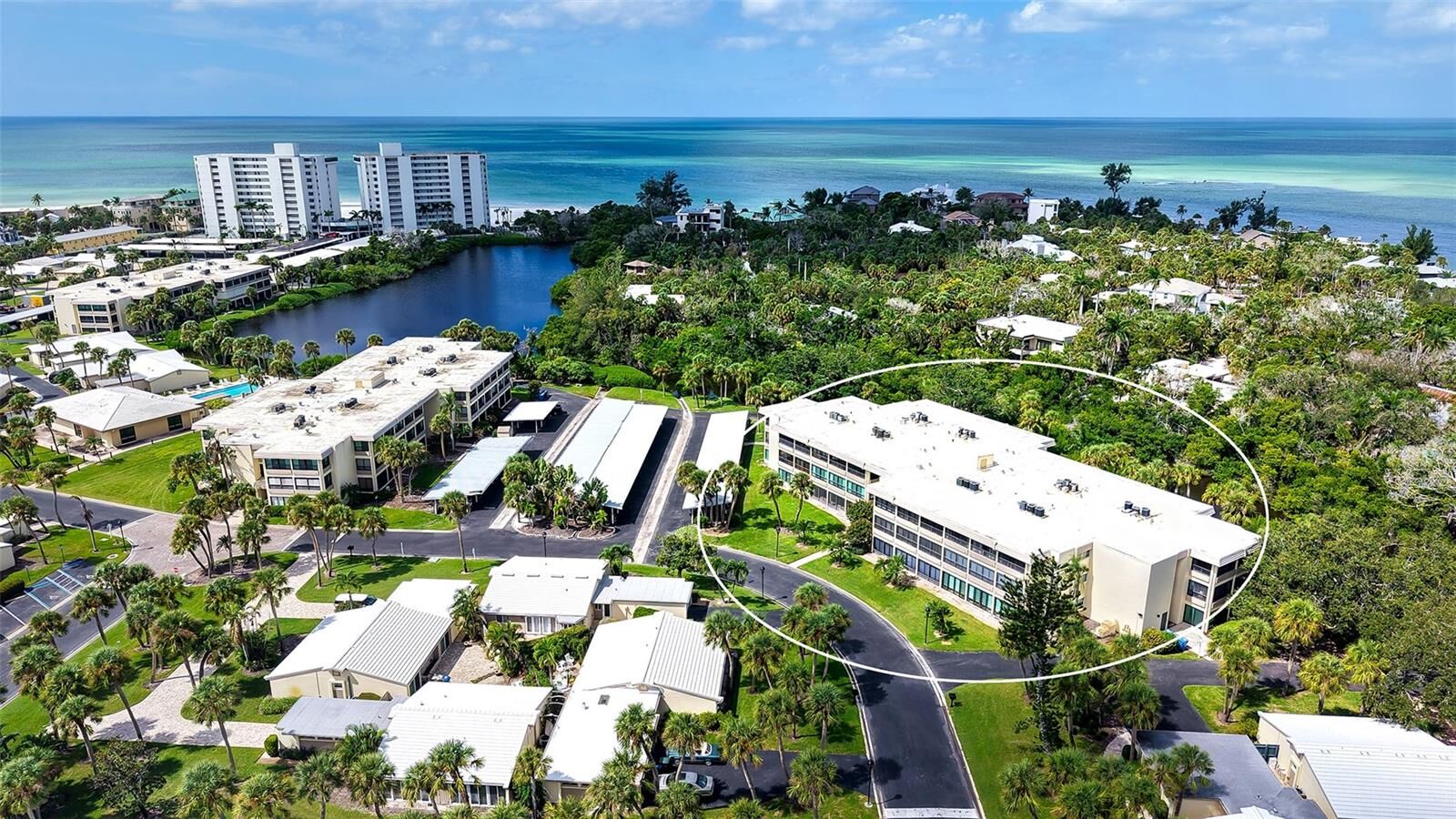 Property Photo: 225 Hourglass Way 106 FL 34242