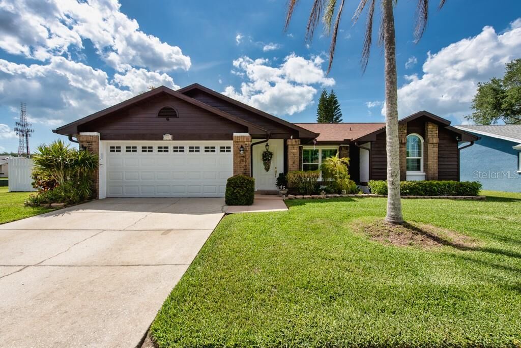 Property Photo: 2911 Lahlor Lane FL 34684