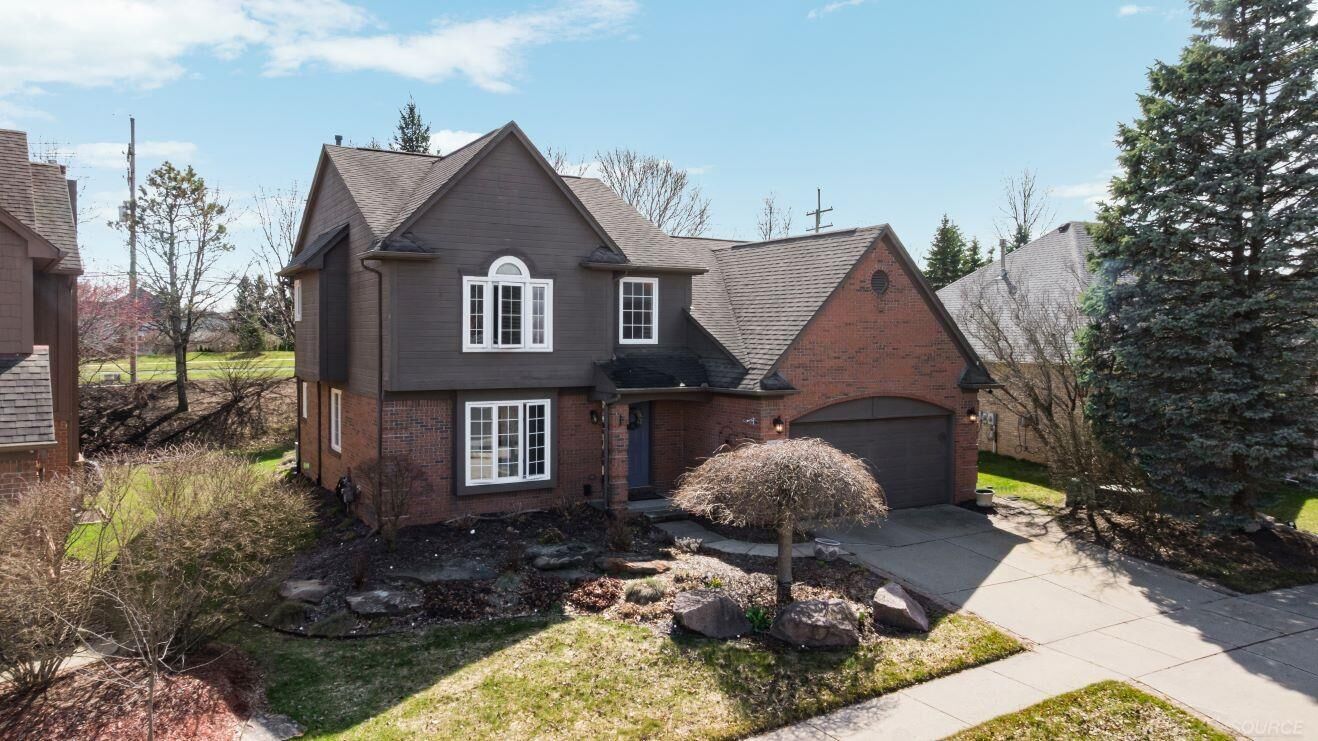 Property Photo:  6566 Berkshire Drive  MI 48094 