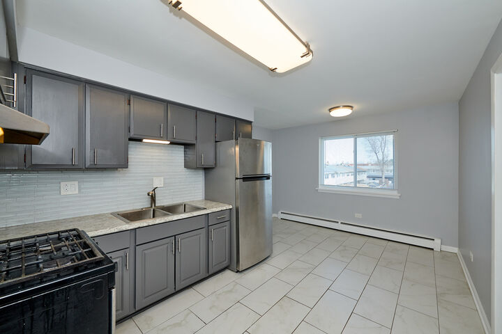 Property Photo:  8805 Dee Road 2S  IL 60016 