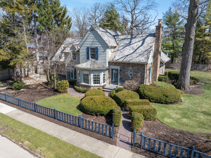 Property Photo:  333 Simpson Street  IL 60044 