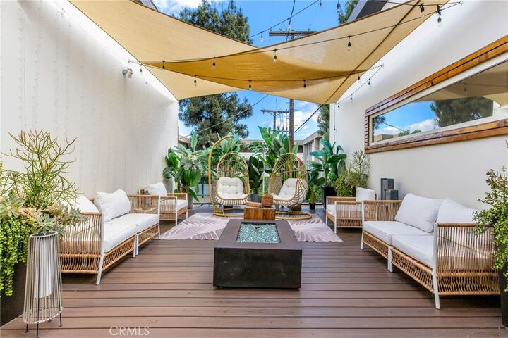 Property Photo:  11645 Woodbridge Street  CA 91604 