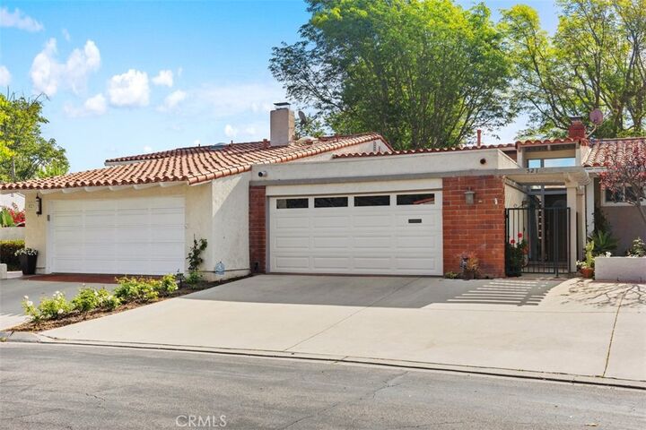 Property Photo:  521 Playa  CA 92660 