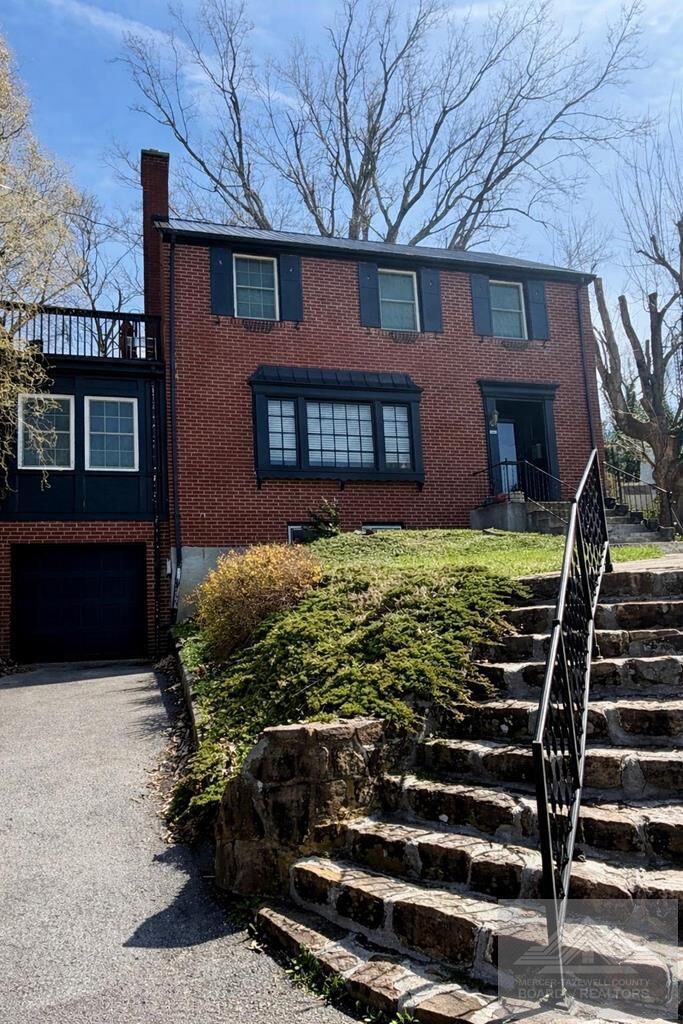 Property Photo:  825 Albemarle St  WV 24701 