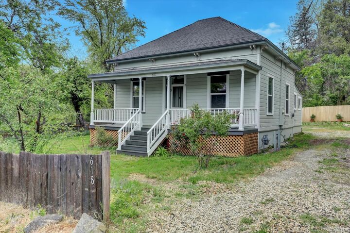 Property Photo:  618 Walsh Street  CA 95945 
