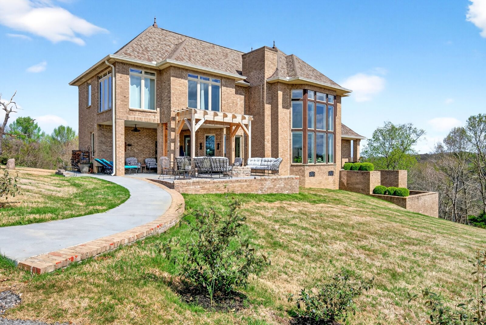 Property Photo:  501 River Trace Dr  TN 37058 