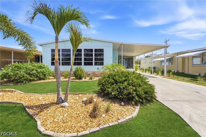 Property Photo:  726 Knotty Pine Circle  FL 33917 