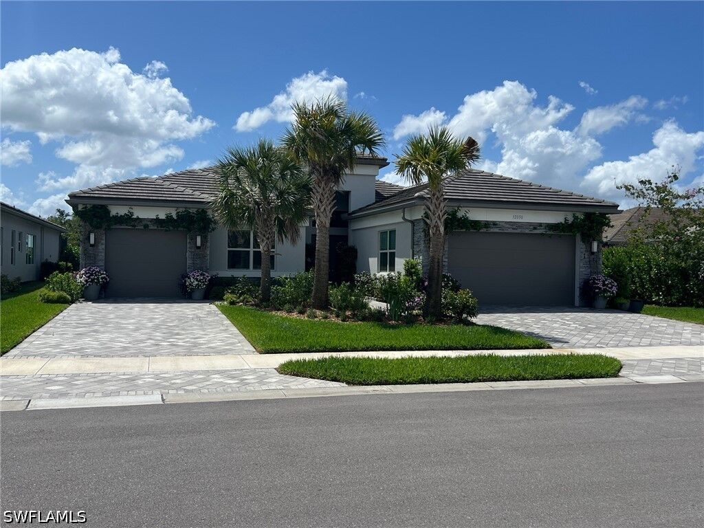 Property Photo:  12030 Azalea Way  FL 34120 