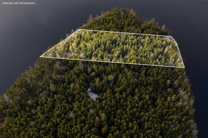 Photo de la propriété:  Long Pt Lawrencetown  NS B3E 1N4 