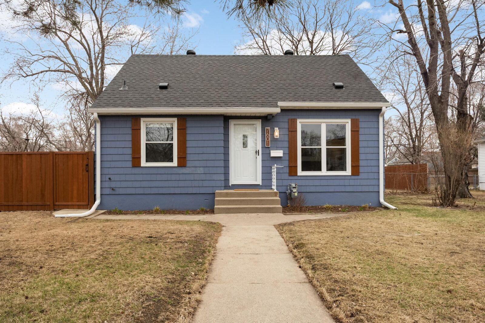 Property Photo:  7601 Pillsbury Avenue S  MN 55423 