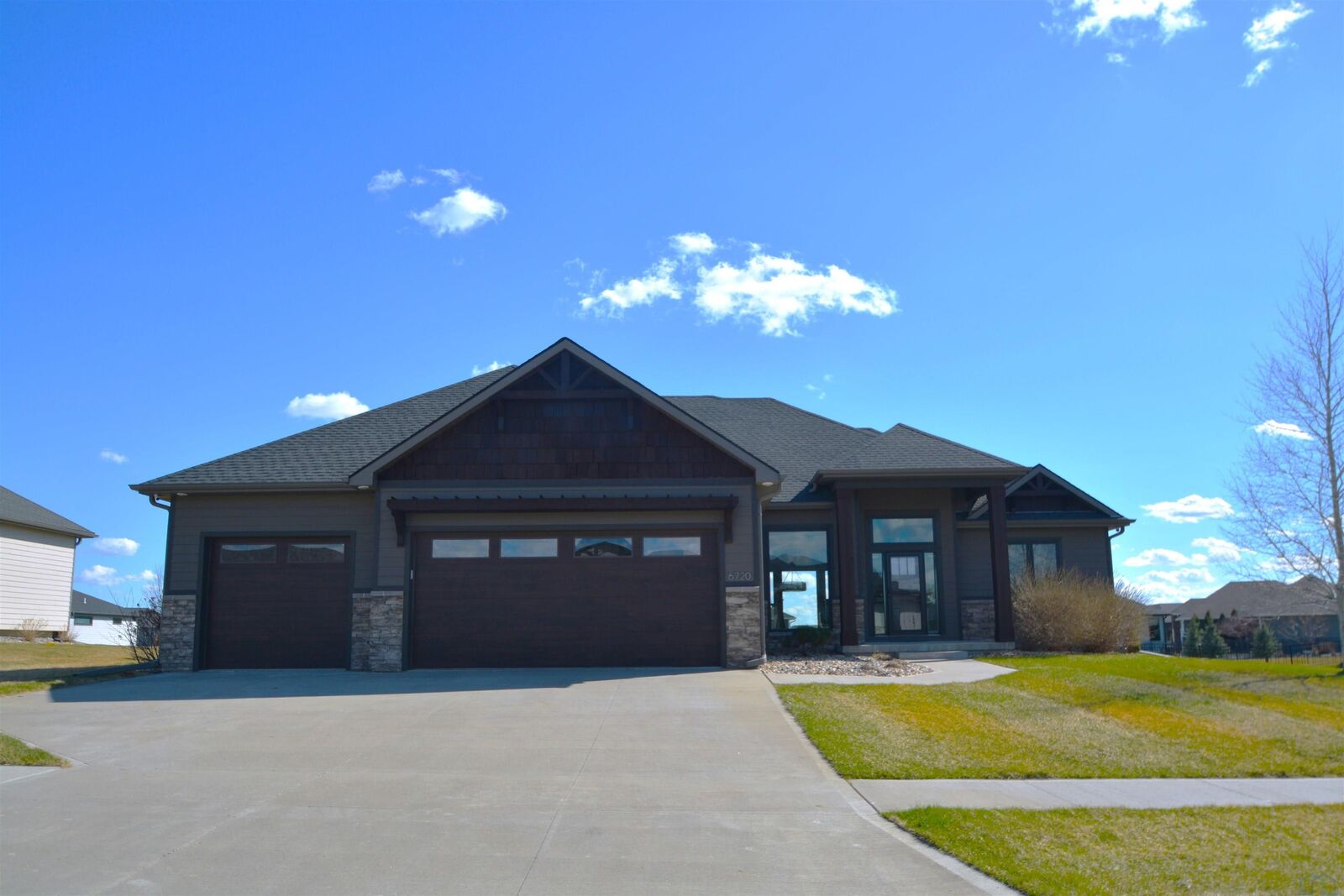 Property Photo:  6720 Prairie View Court  IA 51106 