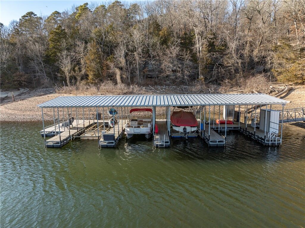 Property Photo:  22 Ravenshoe Road  AR 72756 