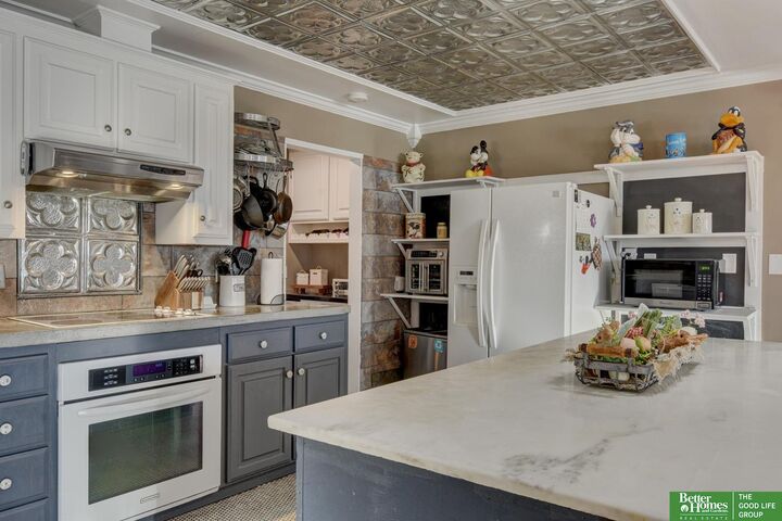 Property Photo:  104 S Chicago Street  NE 68463 