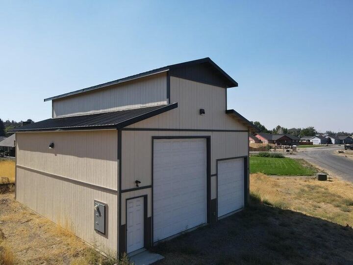 Property Photo: 4177 NW 39th Drive OR 97756