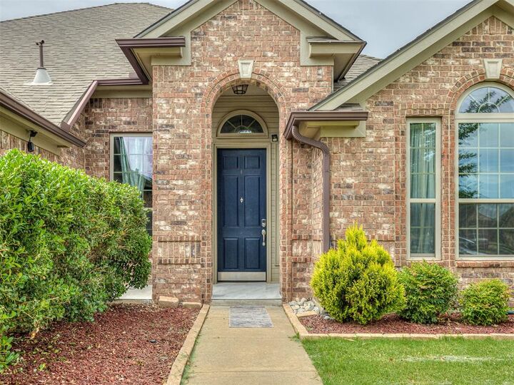 Property Photo: 18501 El Greco Drive OK 73012