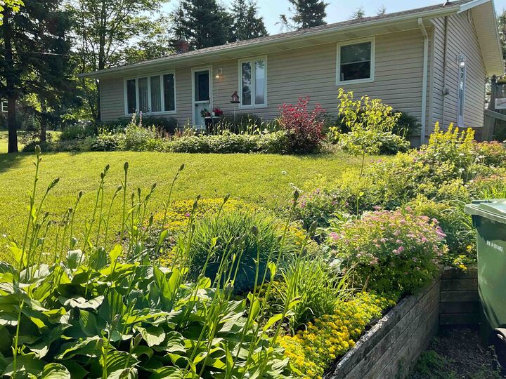 20 Avonlea Drive — photo 1