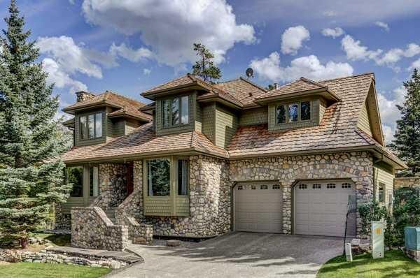 Property Photo:  5 Cascade Court  AB T1L 1B1 