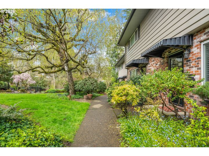 Property Photo: 8333 SE 23rd Ave A OR 97202