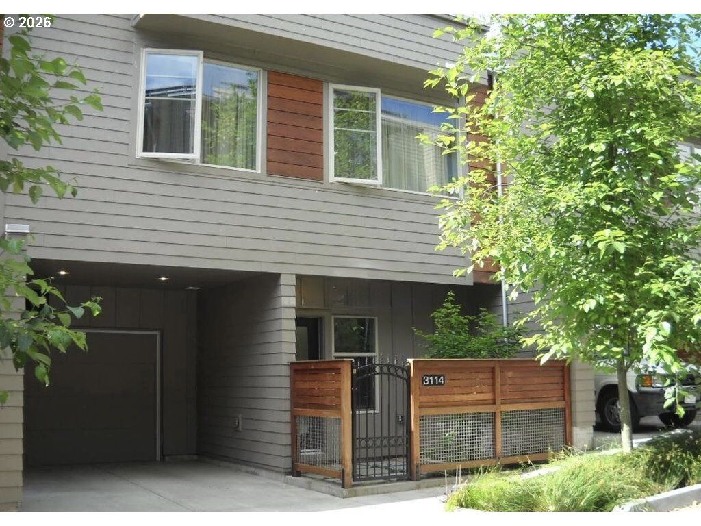Property Photo: 3114 SW Dolph Ct OR 97219