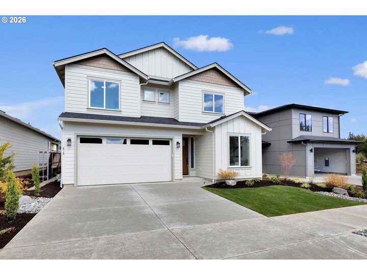 Property Photo:  818 SE 35th St  WA 98604 