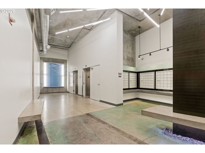 Property Photo:  1030 NW 12th Ave 329  OR 97209 