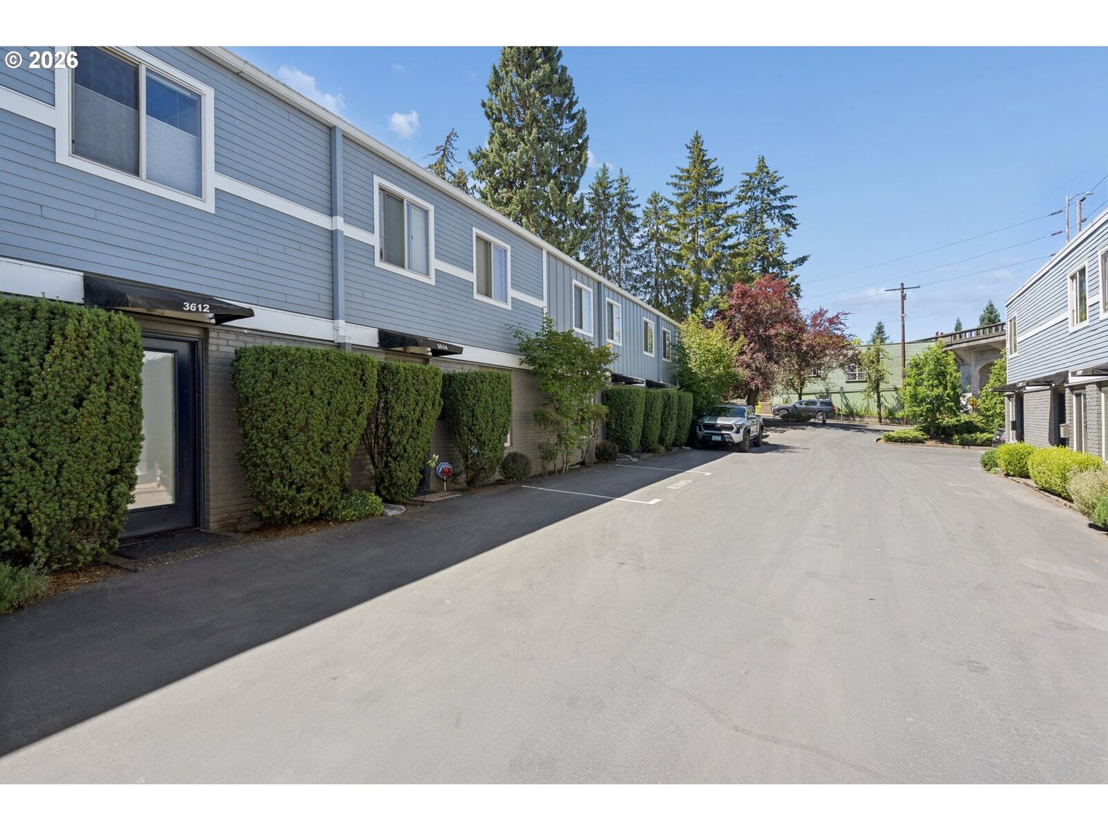Property Photo: 3612 SW Multnomah Blvd OR 97219