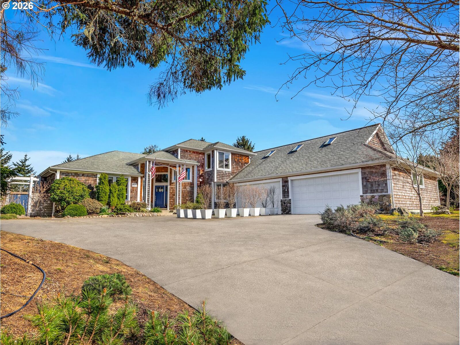 Property Photo: 2537 Pine Ridge Dr OR 97138