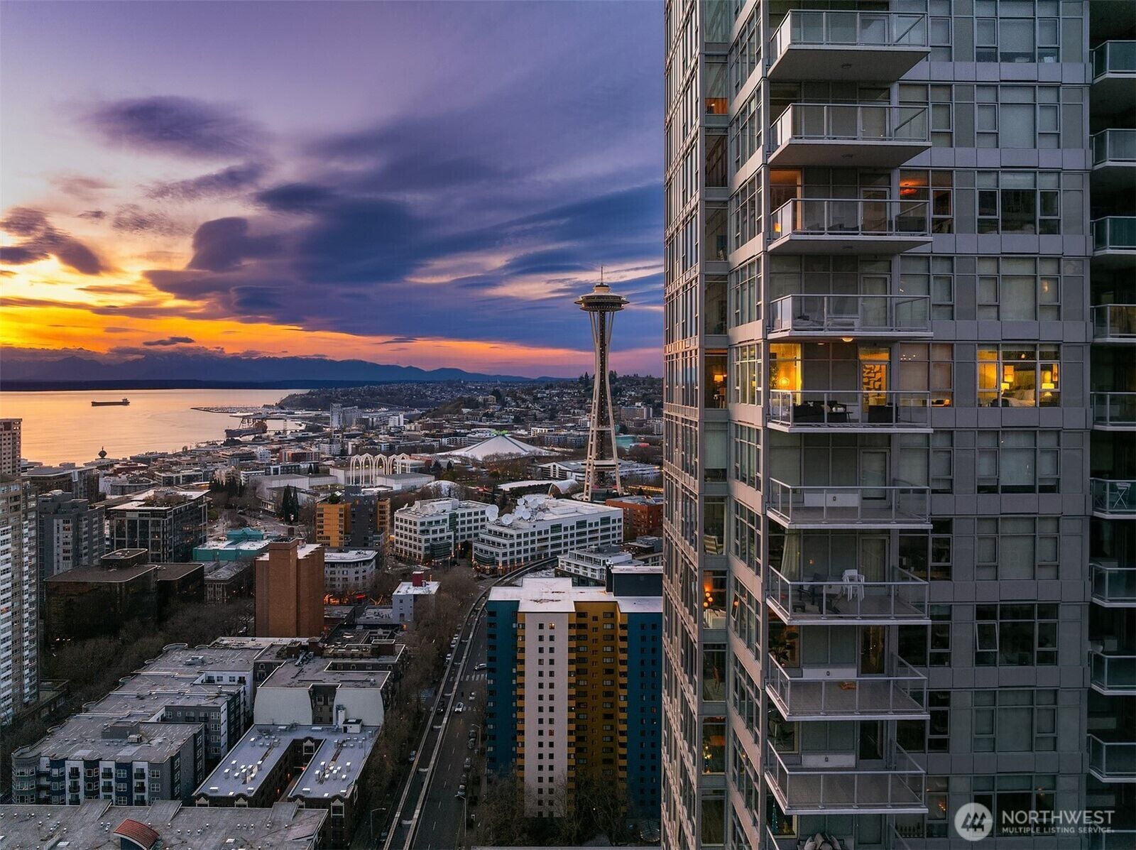 Property Photo: 583 Battery Street 3406N WA 98121