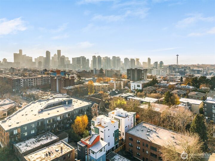 Property Photo: 730 A Broadway E WA 98102