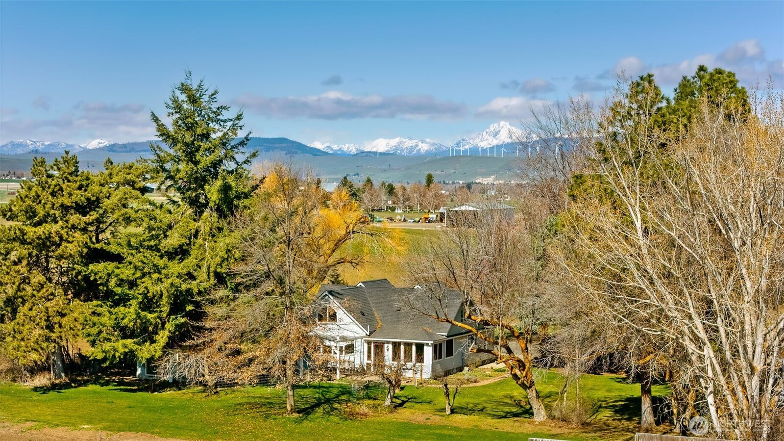 Property Photo:  5950 S Thorp Highway  WA 98926 