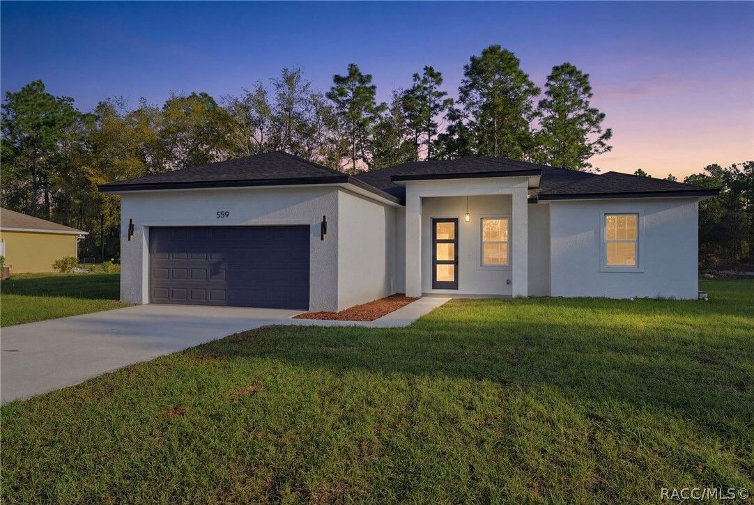 Property Photo:  559 W Heronsbill Lane  FL 34434 