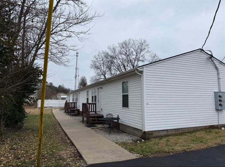 Property Photo:  511 Jackson Street  KY 42101 