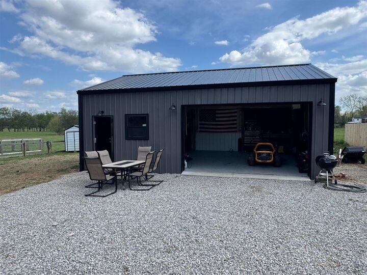 Property Photo: 179 Cambridge Circle KY 42274