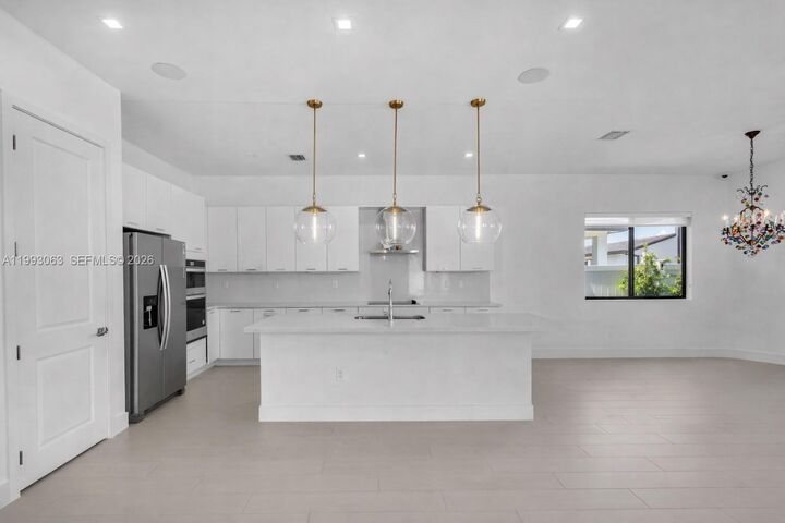 Property Photo:  8019 NW 46th Ter  FL 33166 
