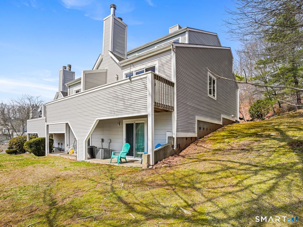 Property Photo:  173 Russo Avenue 304  CT 06512 