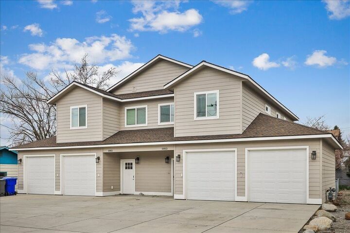Property Photo: 10811 E Mission Ave 10813 E Mission Ave WA 99216